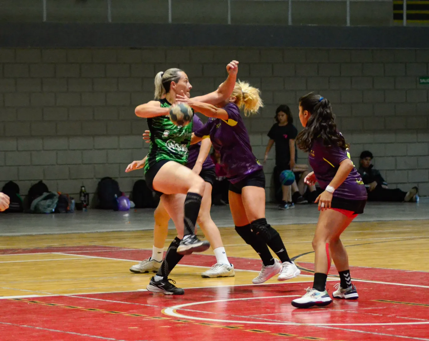 Pumas y Funebreros son campeones de la Liga Municipal de Handball Amateur