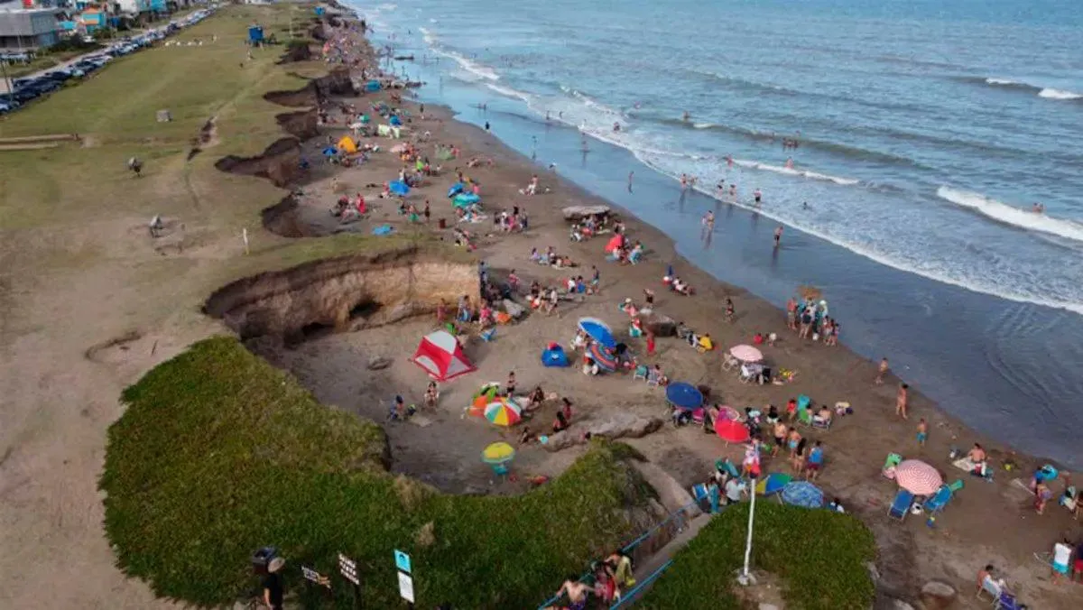 Impacto en la costa atlántica argentina: la ola alcanzó "límites impensados"