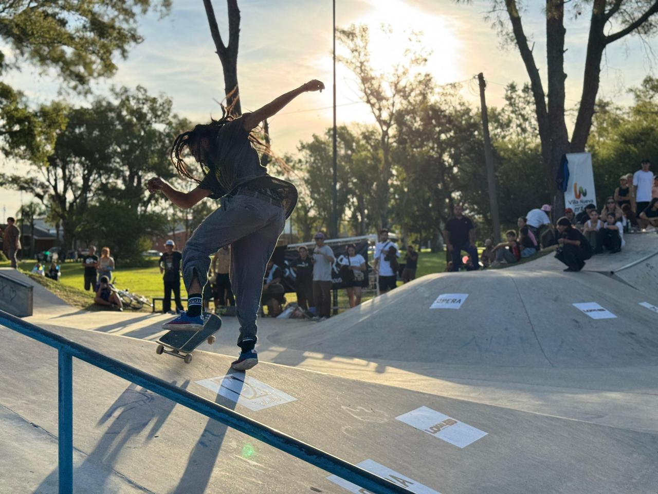 Más de 100 participantes "volaron" en el Skate Park de Villa Nueva