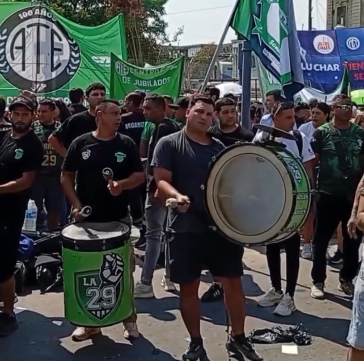 Habrá convocatoria en Plaza Centenario contra la reforma laboral impulsada por el Gobierno nacional