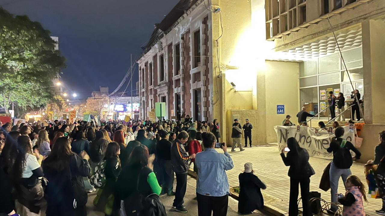 El Ni Una Menos en Villa María se convirtió en una de las marchas más numerosas