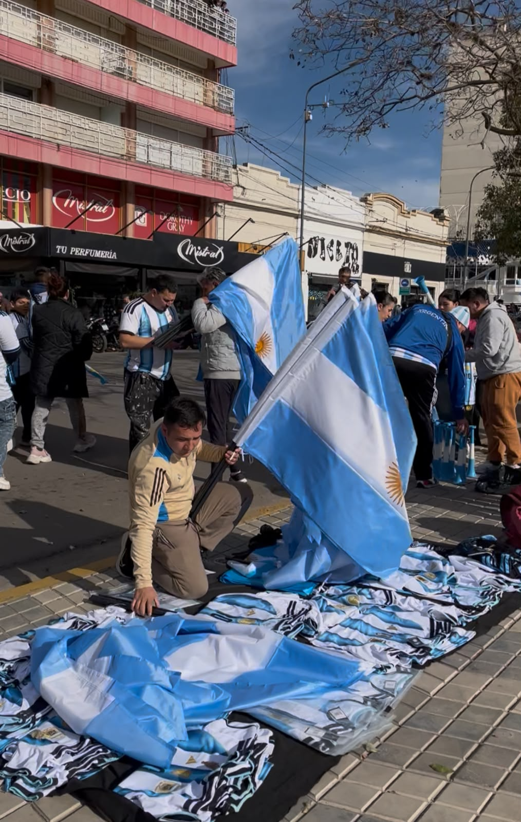 Cortan calles del centro de VM ante la vibrante semifinal