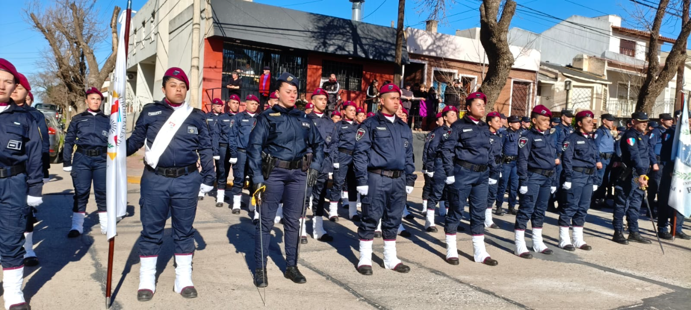 Una treintena de aspirantes a policías comenzarán a recorrer las calles de VM