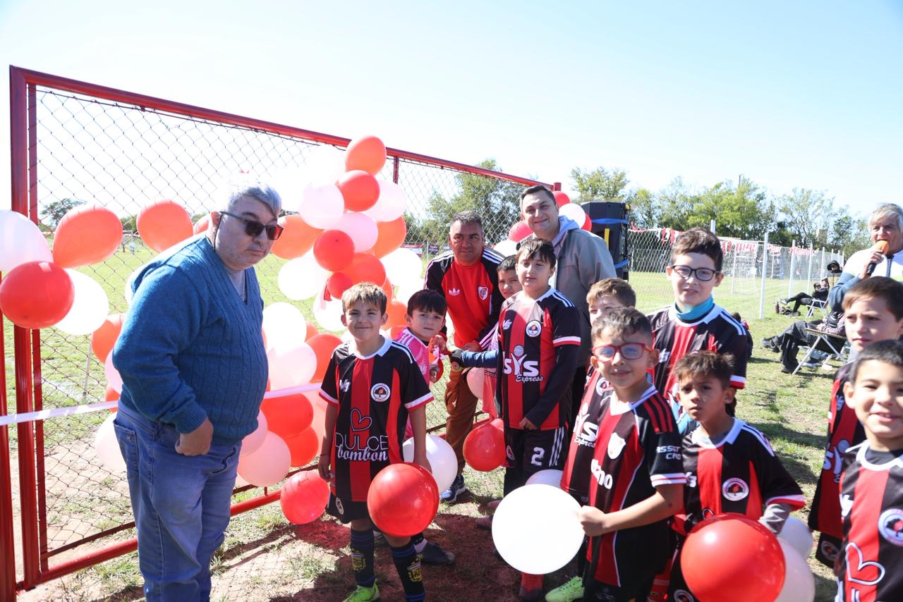El Club River Plate del Algarrobo inauguró su cancha de baby fútbol